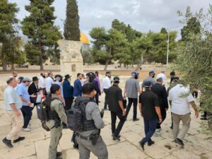 مصادر فلسطينية: بن غفير يقتحم المسجد الأقصى عشية انتخابات الكنيست